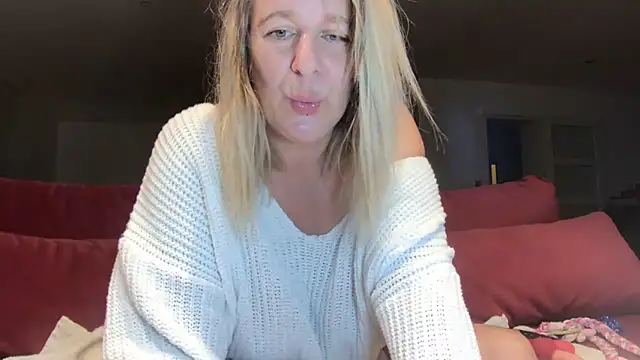 Delichieuse5's Webcam Show