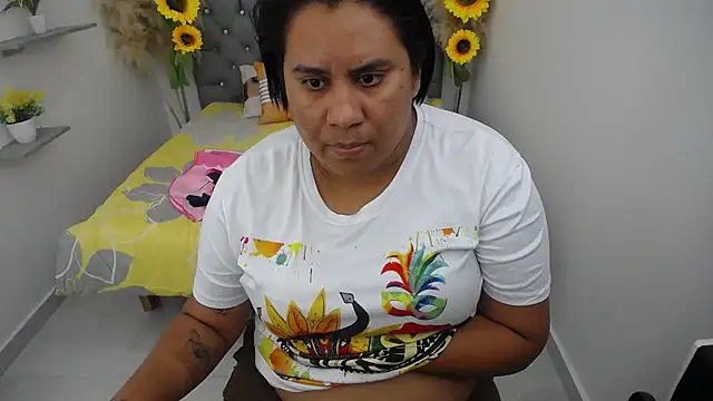 hotlesby4uxxx's Live Sex Cam Show
