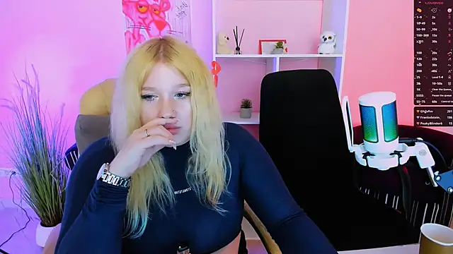 juli_kisss' Live Sex Cam Show