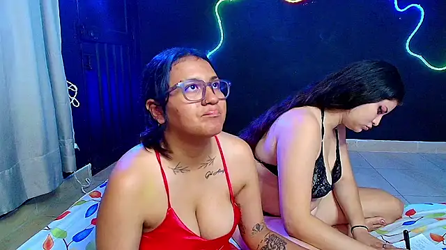 Soso_And_Esme's Live Sex Cam Show