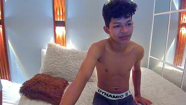 leslieanddrako's Live Sex Cam Show