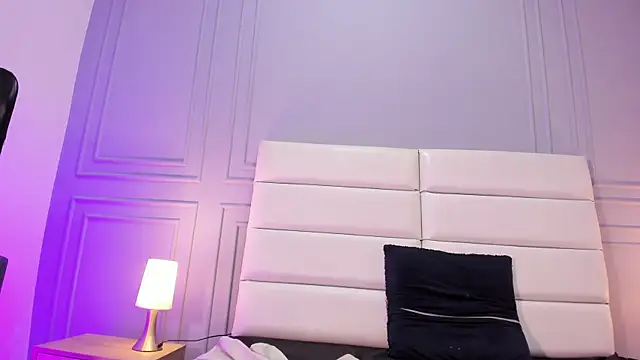 ZoeQuinn's Live Sex Cam Show