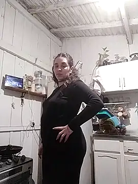 Queenyyy's Live Sex Cam Show