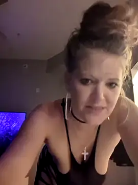 AlexisCynn's Webcam Show