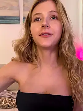 LunaRase's Webcam Show