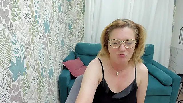 LeaPure's Webcam Show