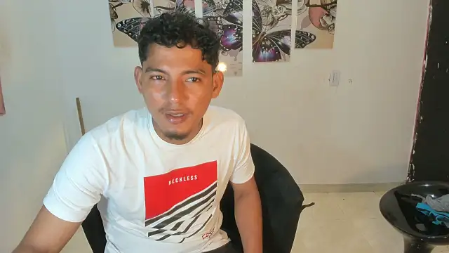 spicycouple4x's Webcam Show