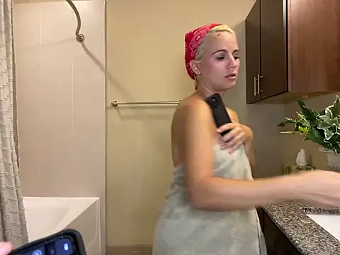 girlfriendmissy's Webcam Show