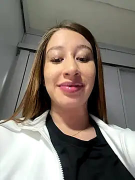 roouse's Live Chat Room