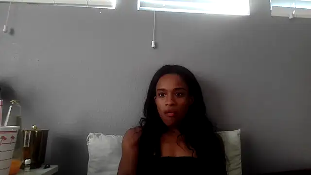 Marlowlovee's Webcam Show