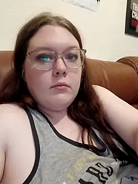 Sexycurvyemilyy's Webcam Show