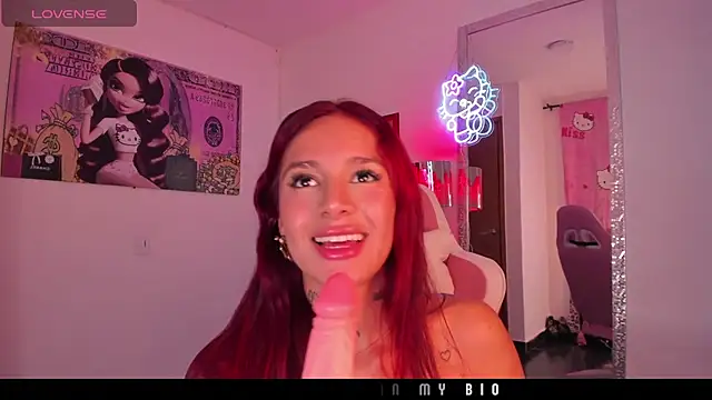MissDonati's Webcam Show