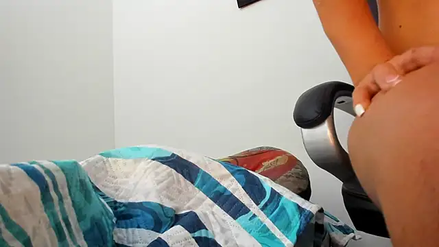 miss_luna15's Webcam Show
