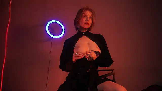 ginger_hugs' Webcam Show