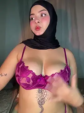 aneesa_darzi's Webcam Show