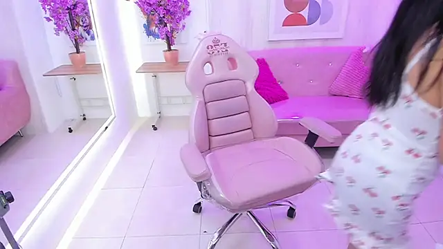 Tiara_rr's Webcam Show