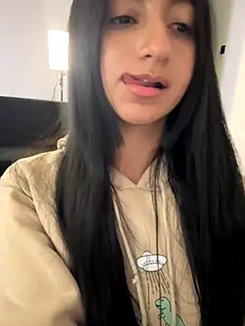 aly_golden_'s Webcam Show