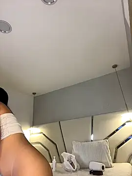 zara_lu's Webcam Show