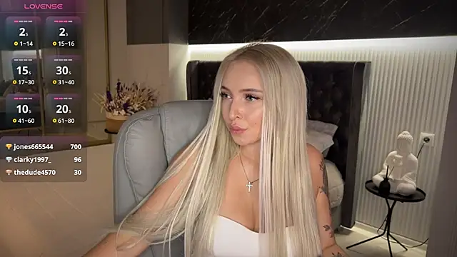 OhMyEmma's Webcam Show