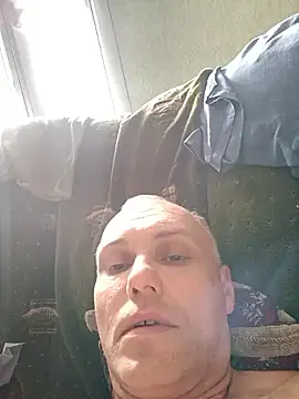 Pineapple04's Webcam Show