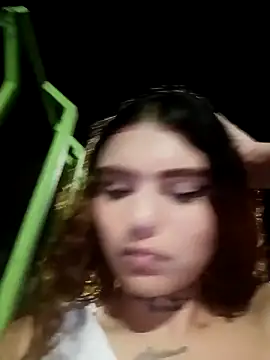 Alis_1327's Webcam Show