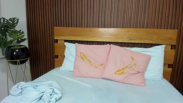 luma_sky_'s Webcam Show