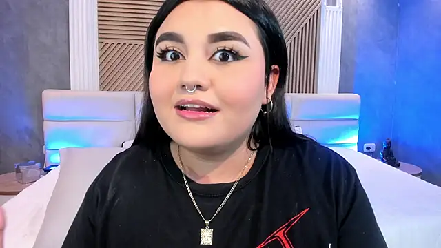 MiaNoire's Webcam Show