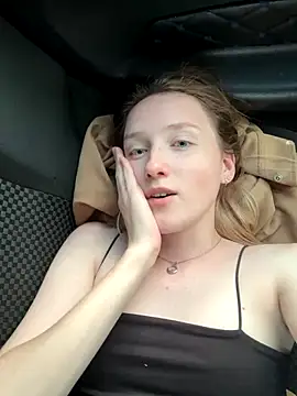 EmilyMood's Webcam Show