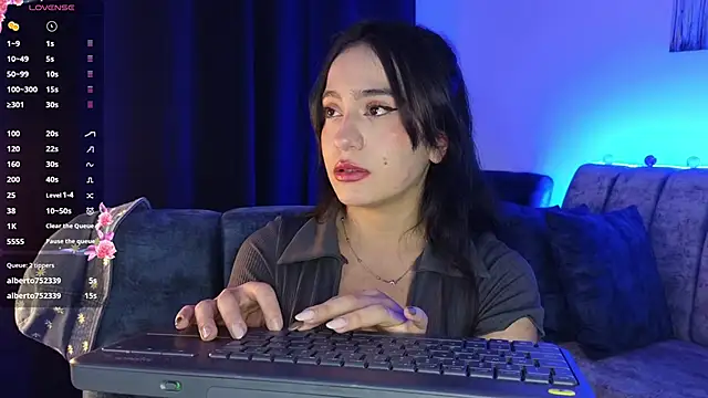 ZaraDames_'s Webcam Show