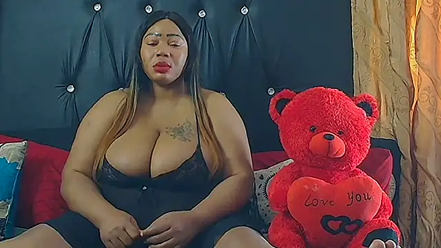 HUMONGUOUSTITSS' Webcam Show