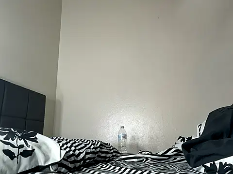 kylieeekk1's Webcam Show