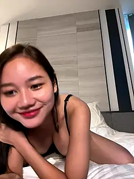 cherrycuteasian's Webcam Show