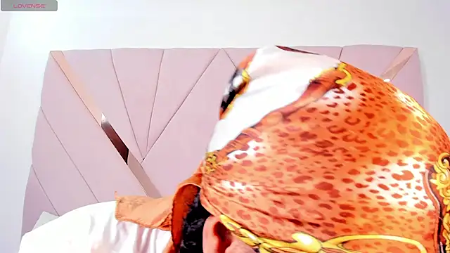 Pokazy przed kamerką – angel_dthroat3