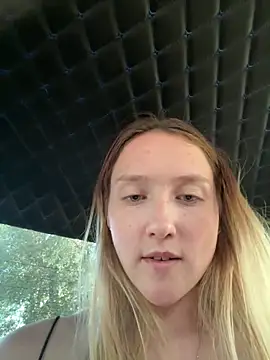 EmilyMood's Webcam Show
