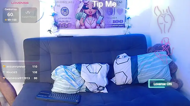Couple_explosive18's Webcam Show