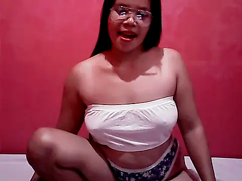 Sexylyka30's Webcam Show