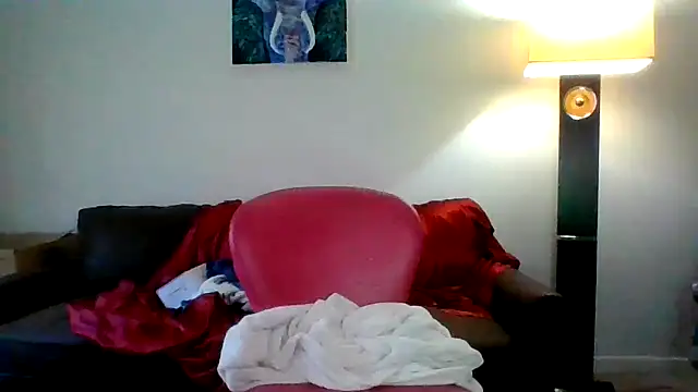 BigTitBarbie68's Webcam Show
