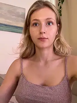 LunaRase's Webcam Show