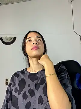 AdharaMiller1's Live Chat Room