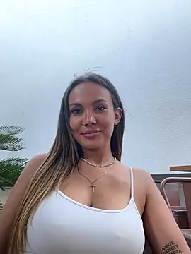 AmiraaLuxe's Webcam Show