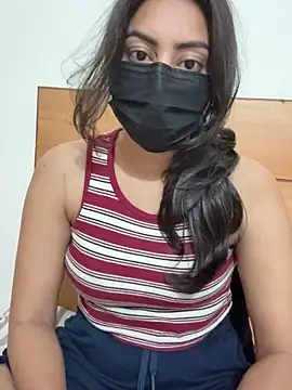 Simmi_00's Webcam Show