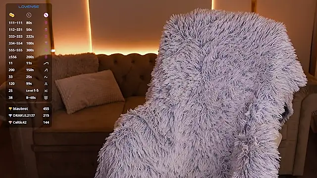 LovelyyLilu's Webcam Show