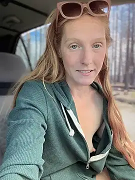 GoldenFlameGoddess webcam show