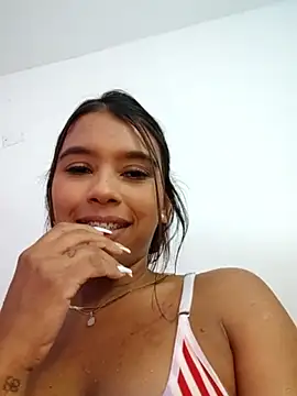 JulianaaHerrera 网络视讯表演
