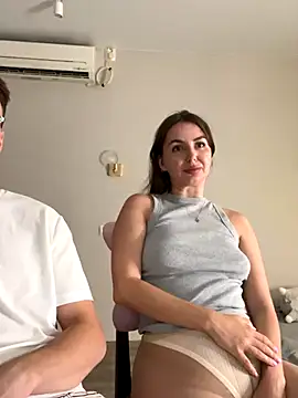 PashaAndMila's Webcam Show