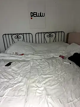 Koronkowazmoja83's Webcam Show