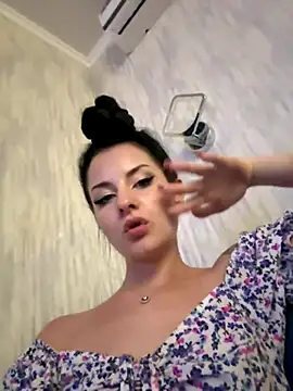 bigJuicyPussy's Webcam Show