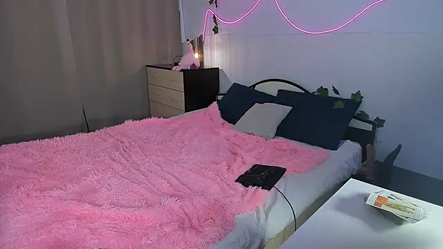 mierofwof's Webcam Show