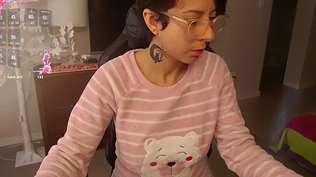 Lili_Cruz38's Webcam Show
