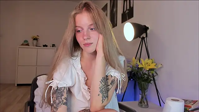 NikaCherie's Webcam Show